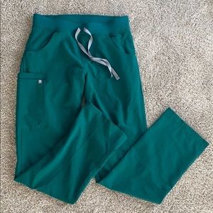 Tall, size small hunter green fig cargo scrubs